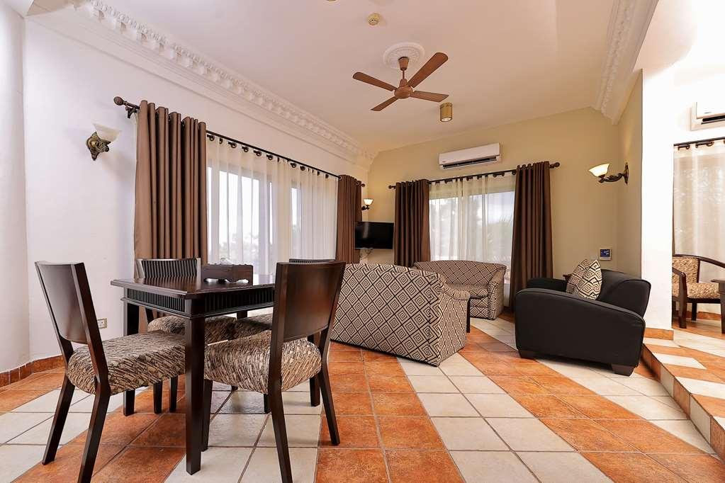 Colosseum Boutique Hotel & Spa Дар-эс-Саламе Номер фото