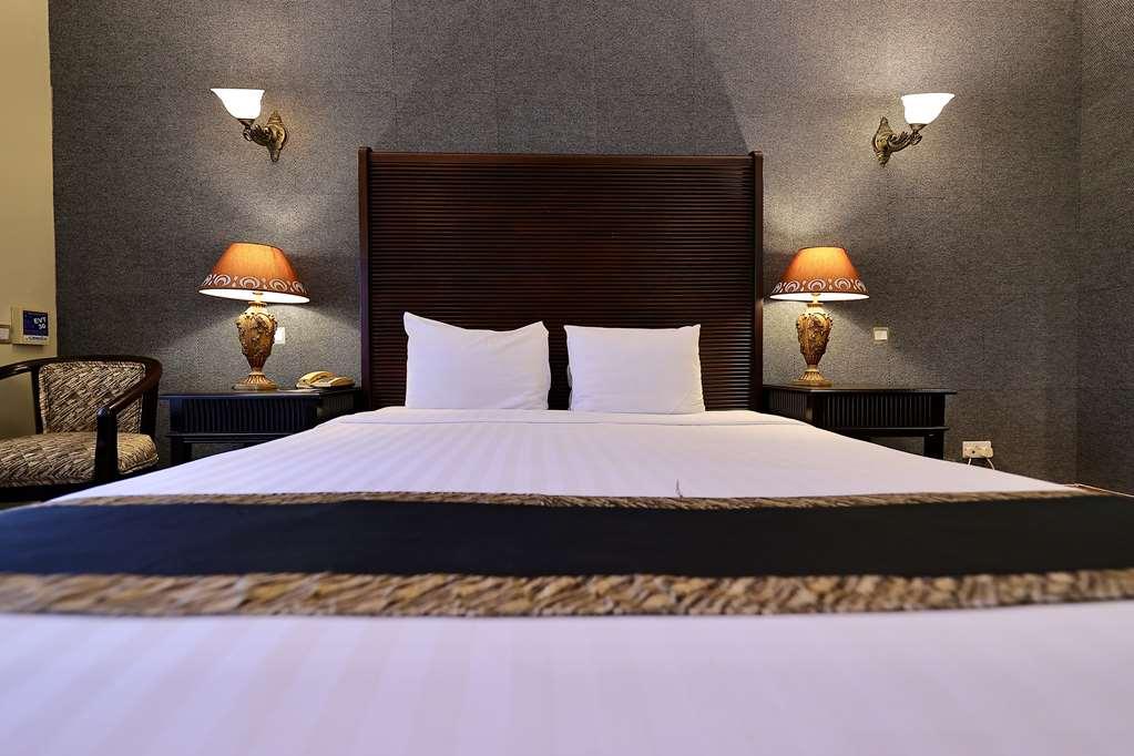 Colosseum Boutique Hotel & Spa Дар-эс-Саламе Номер фото