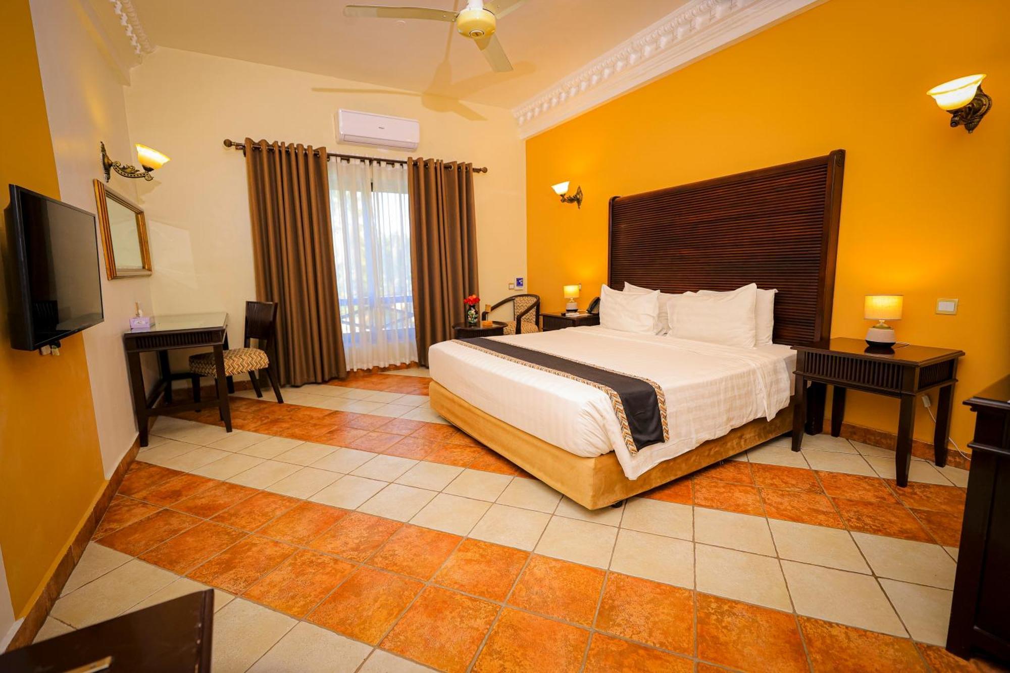 Colosseum Boutique Hotel & Spa Дар-эс-Саламе Экстерьер фото