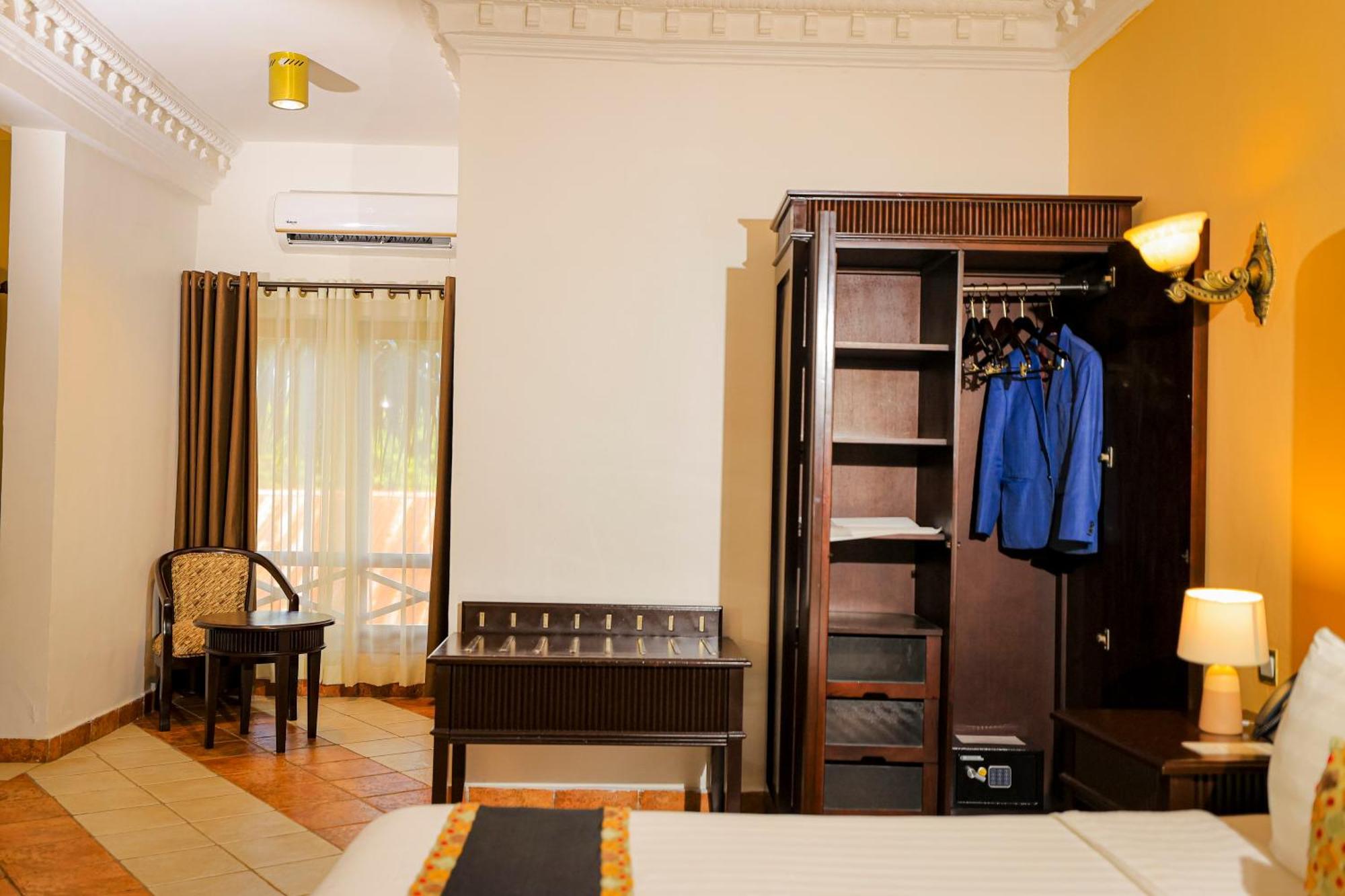 Colosseum Boutique Hotel & Spa Дар-эс-Саламе Экстерьер фото