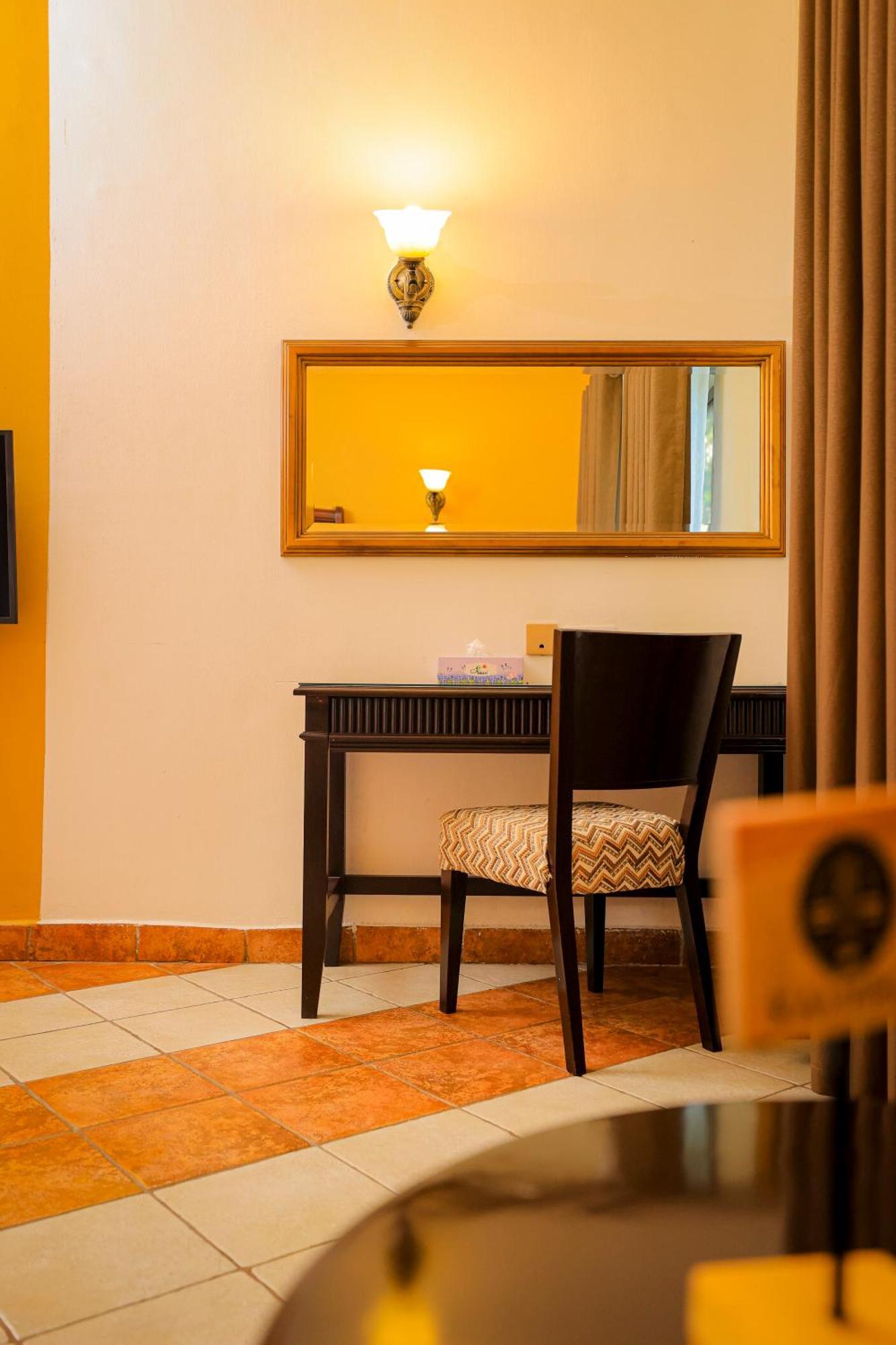 Colosseum Boutique Hotel & Spa Дар-эс-Саламе Номер фото