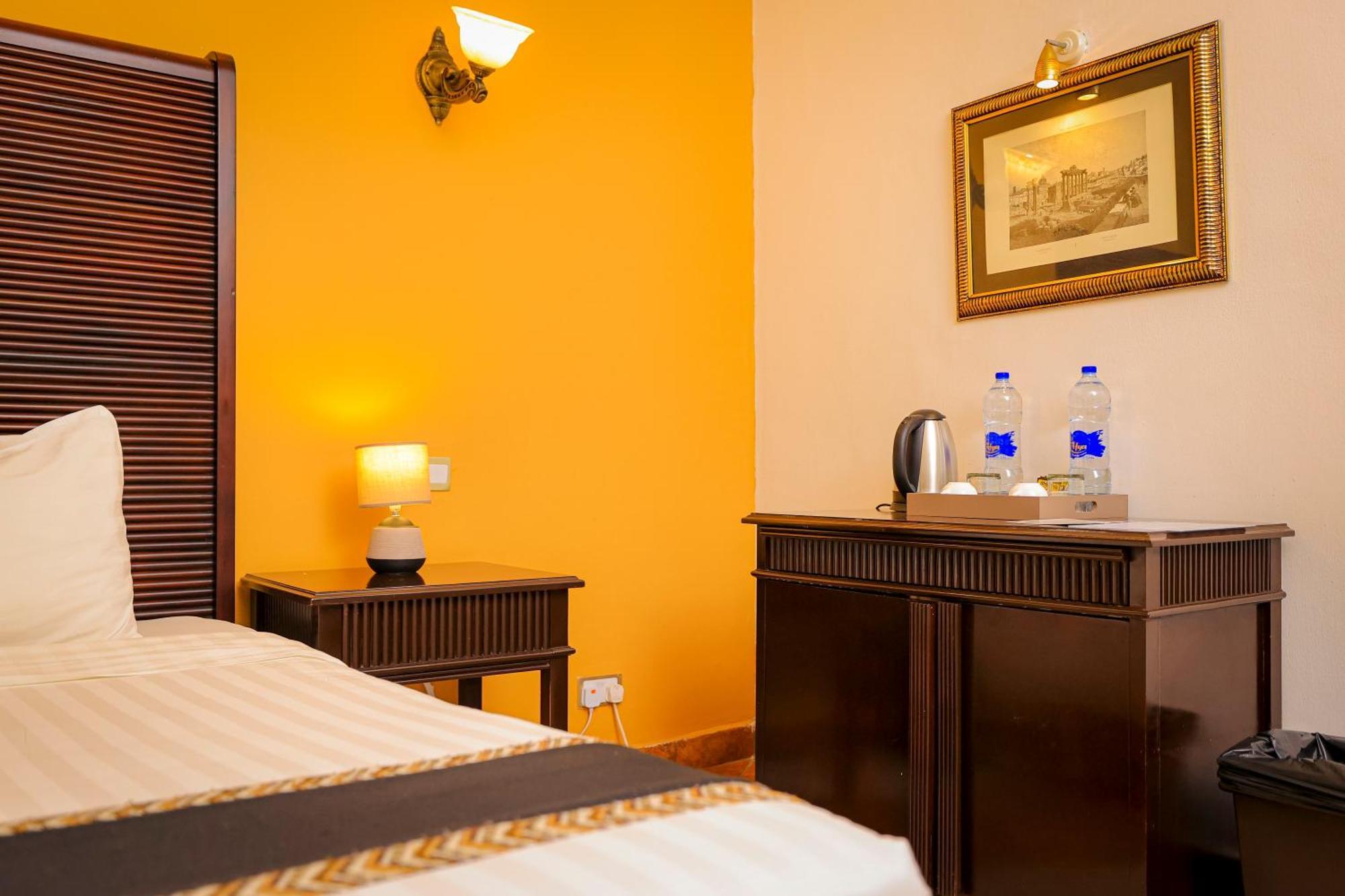 Colosseum Boutique Hotel & Spa Дар-эс-Саламе Номер фото