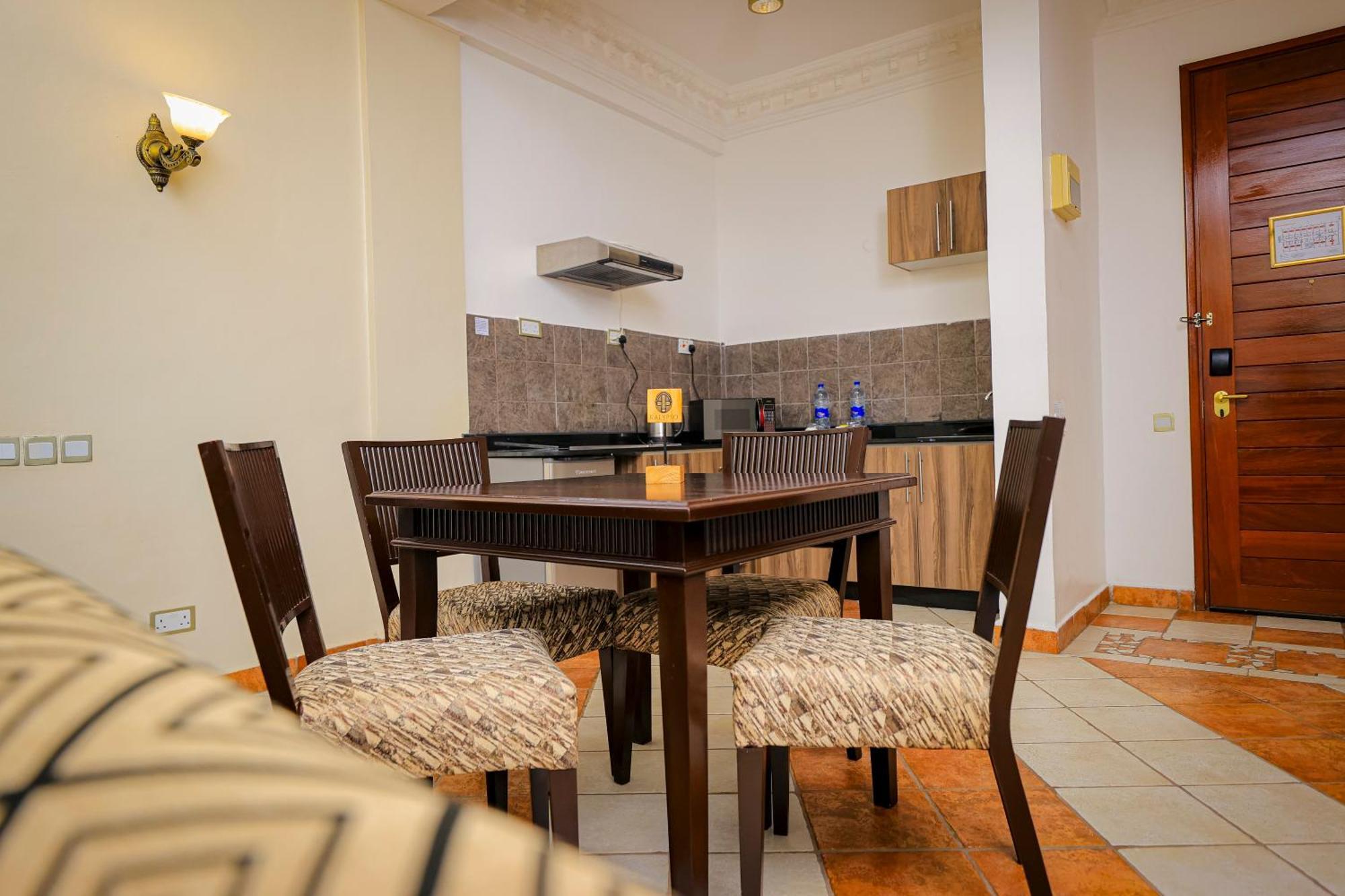 Colosseum Boutique Hotel & Spa Дар-эс-Саламе Экстерьер фото