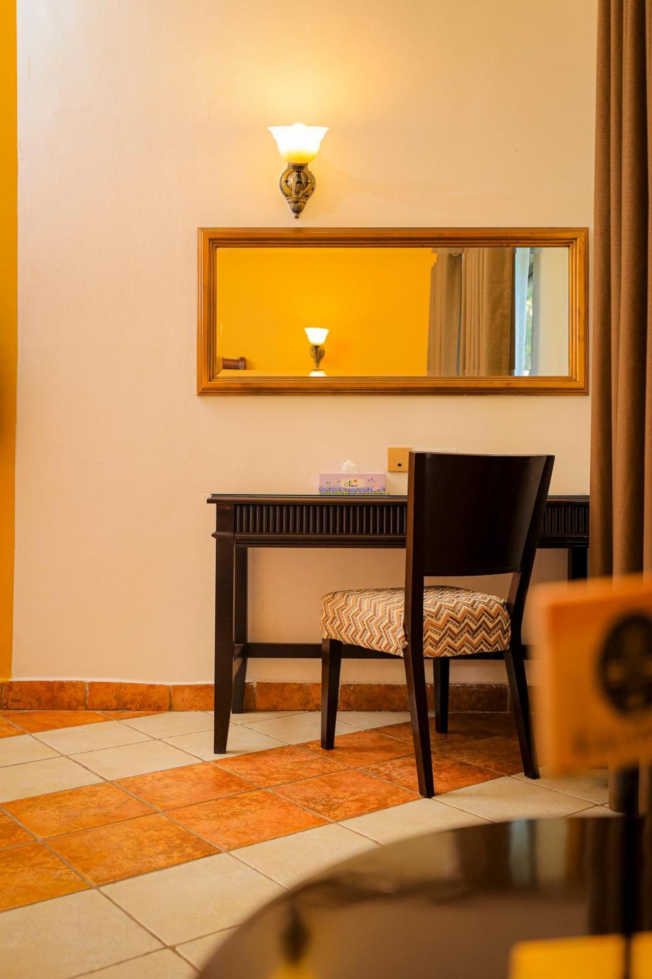 Colosseum Boutique Hotel & Spa Дар-эс-Саламе Номер фото