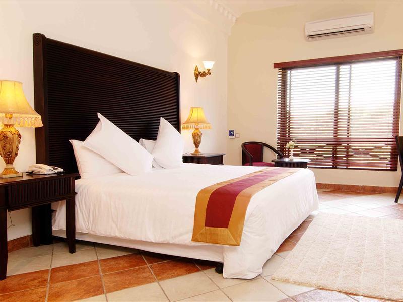Colosseum Boutique Hotel & Spa Дар-эс-Саламе Экстерьер фото